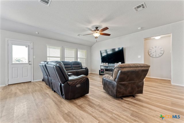 2946 Daisy Meadow, New Braunfels, TX 78130