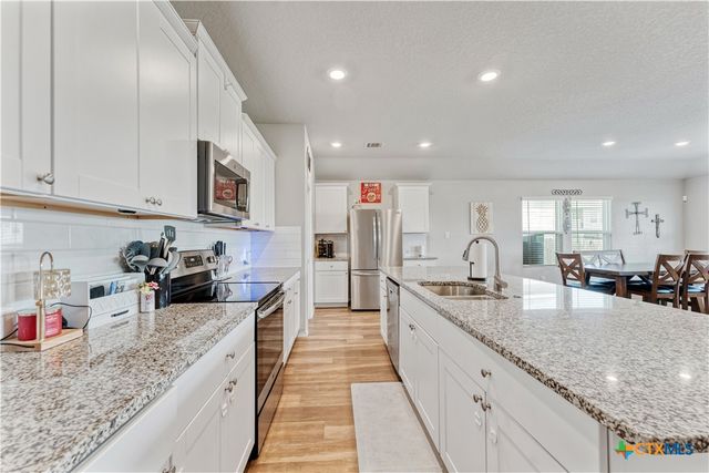 2946 Daisy Meadow, New Braunfels, TX 78130