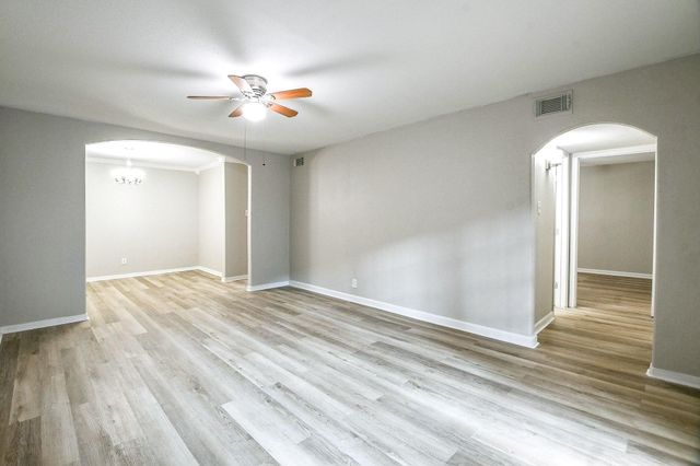 2585 Marilee Lane 3, Houston, TX 77057