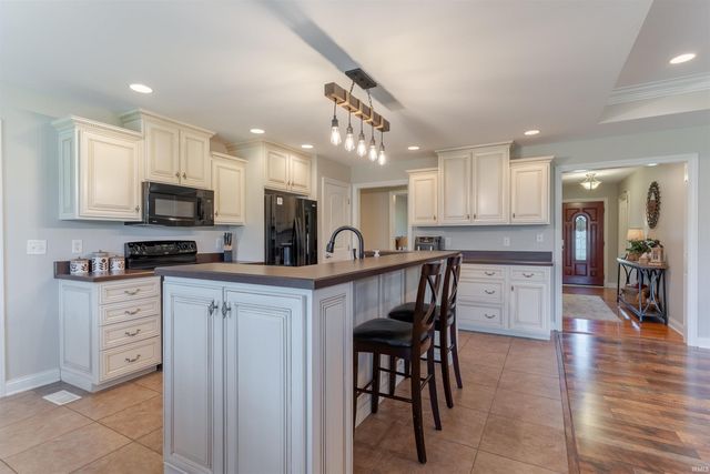 4544 Elm Drive, Newburgh, IN 47630