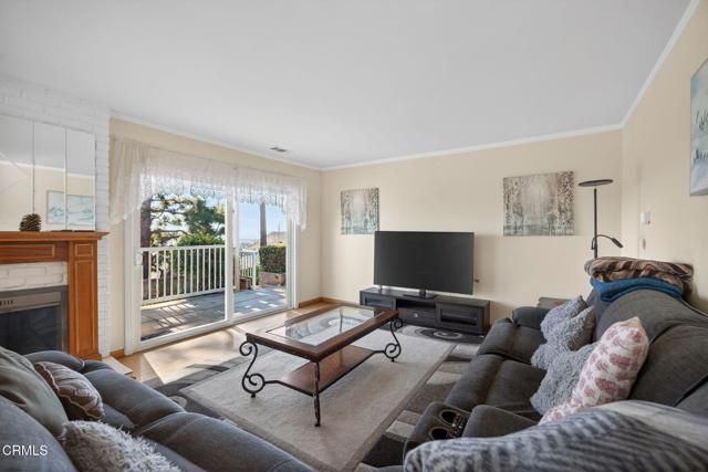 5382 Edgehill Circle, Ventura, CA 93003