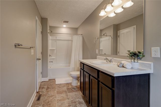 3841 Laurel Road, Brunswick, OH 44212
