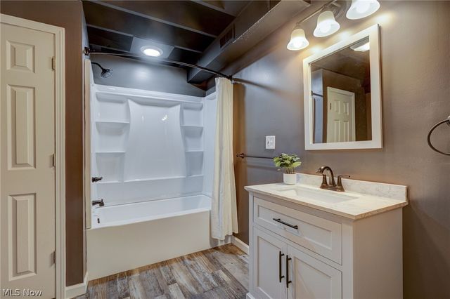 3841 Laurel Road, Brunswick, OH 44212