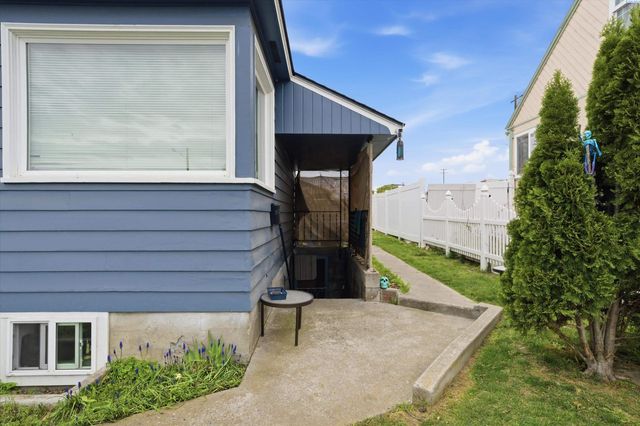 14 E 5th Ave, Kennewick, WA 99336