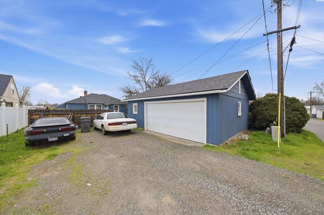 14 E 5th Ave, Kennewick, WA 99336