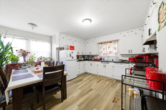 14 E 5th Ave, Kennewick, WA 99336