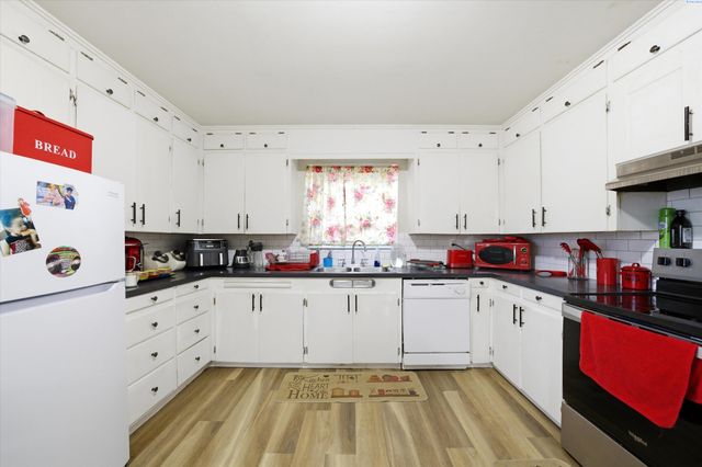 14 E 5th Ave, Kennewick, WA 99336