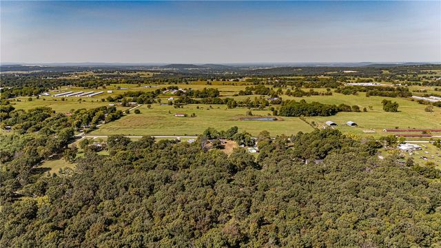 10886 S Jackson Highway, Lincoln, AR 72744