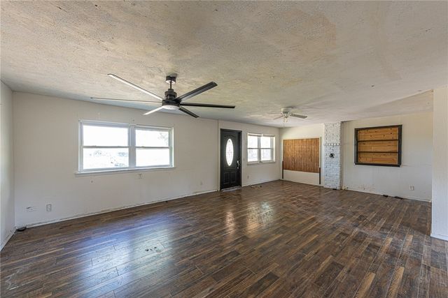 10886 S Jackson Highway, Lincoln, AR 72744