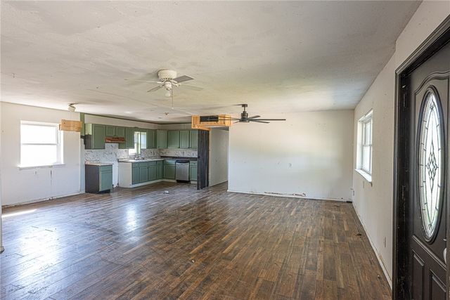 10886 S Jackson Highway, Lincoln, AR 72744