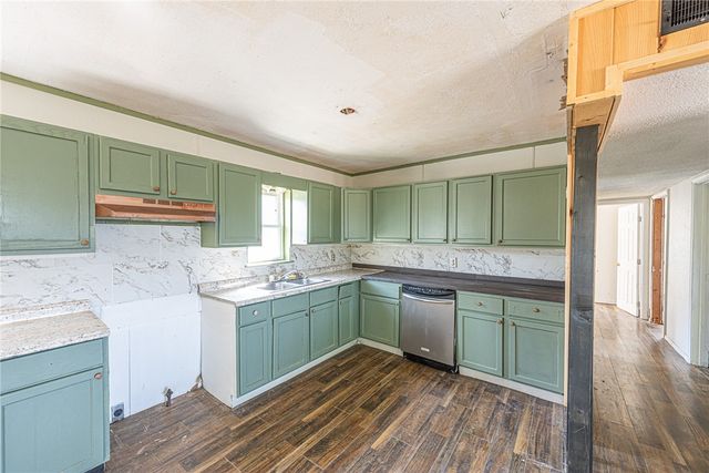 10886 S Jackson Highway, Lincoln, AR 72744