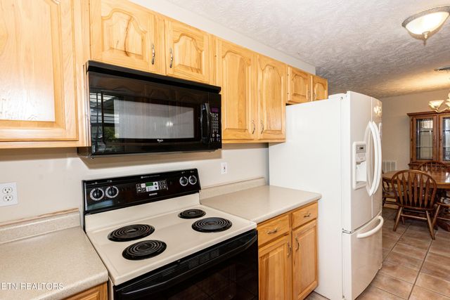 121 Amburn Drive, Maryville, TN 37803