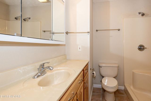 121 Amburn Drive, Maryville, TN 37803
