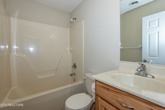 121 Amburn Drive, Maryville, TN 37803