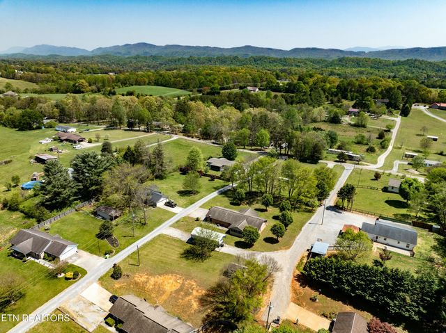 121 Amburn Drive, Maryville, TN 37803