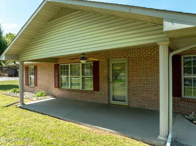 121 Amburn Drive, Maryville, TN 37803