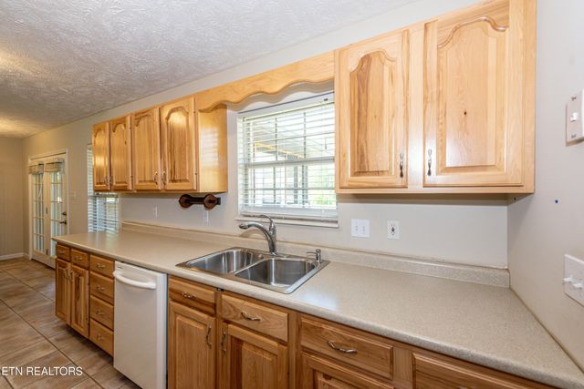 121 Amburn Drive, Maryville, TN 37803