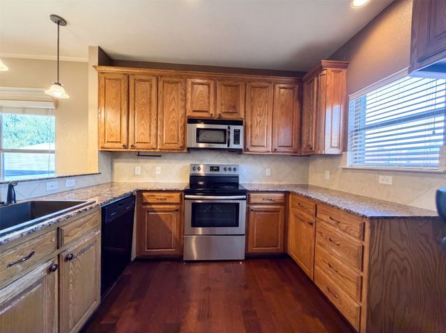 5107 Chesterfield Place, Arlington, TX 76017