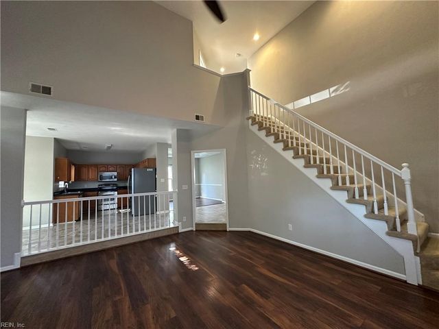 521 Windward DR, Chesapeake, VA 23320