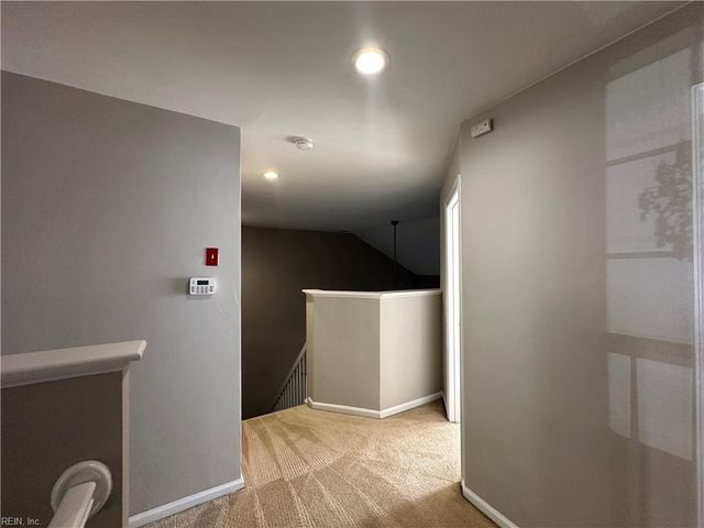 521 Windward DR, Chesapeake, VA 23320