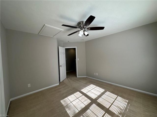 521 Windward DR, Chesapeake, VA 23320