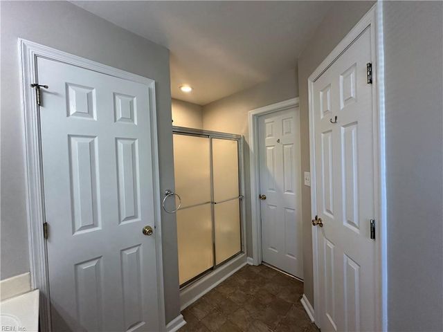 521 Windward DR, Chesapeake, VA 23320