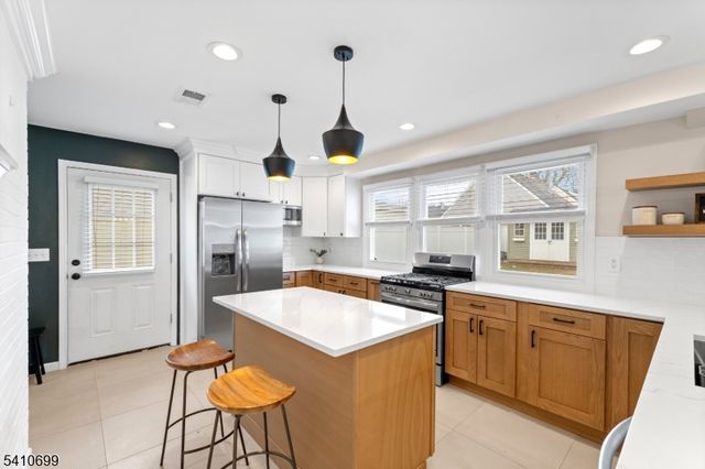 122 Greenbrook Rd, Green Brook Twp., NJ 08812