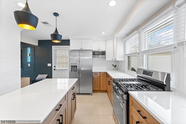 122 Greenbrook Rd, Green Brook Twp., NJ 08812