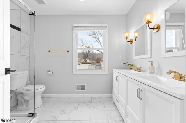 122 Greenbrook Rd, Green Brook Twp., NJ 08812