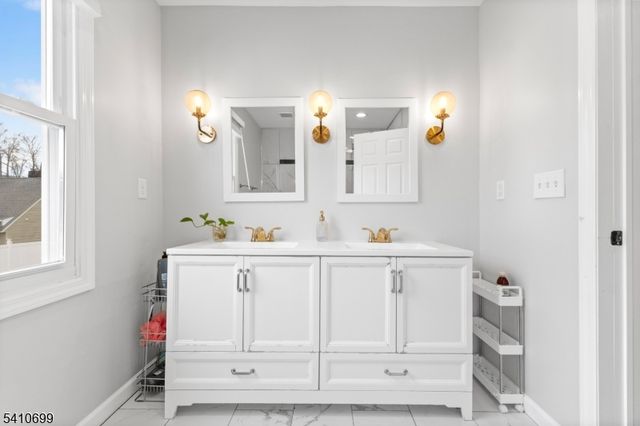 122 Greenbrook Rd, Green Brook Twp., NJ 08812