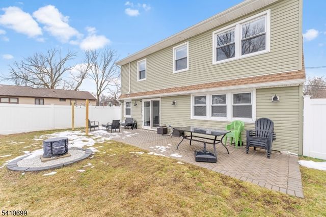 122 Greenbrook Rd, Green Brook Twp., NJ 08812