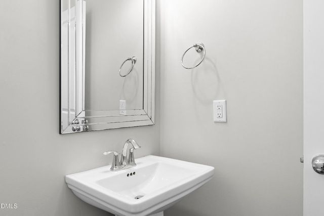 128 Bridge Street, Fuquay Varina, NC 27526