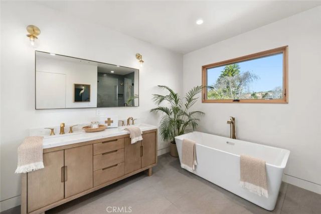 170 Surf Street, Pismo Beach, CA 93449