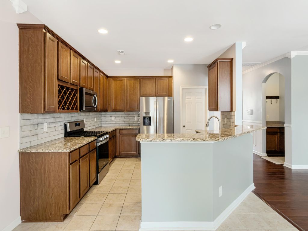 Image 15 of property listing at 113 Swiftwater Way, Summerville, SC 29486