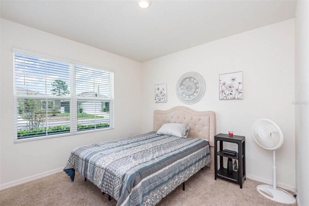 Image 20 of property listing at 1031 AUGUST SKY DRIVE, Deltona, FL 32738