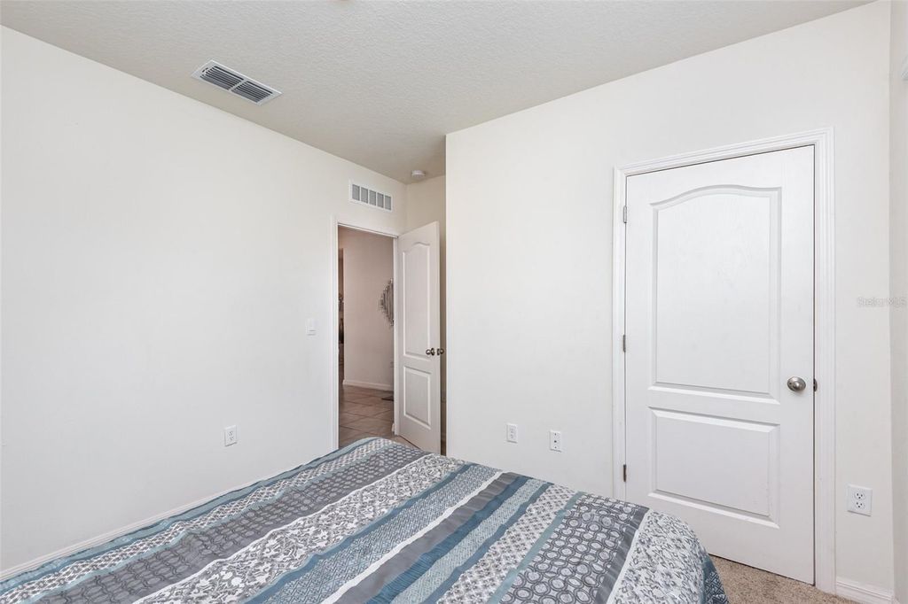 Image 21 of property listing at 1031 AUGUST SKY DRIVE, Deltona, FL 32738