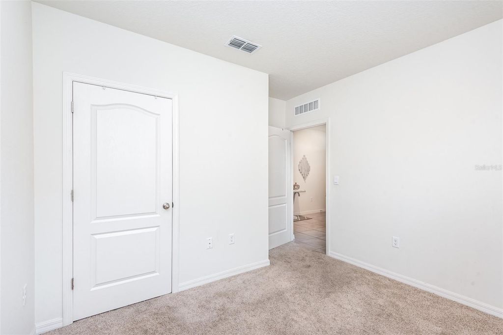 Image 23 of property listing at 1031 AUGUST SKY DRIVE, Deltona, FL 32738