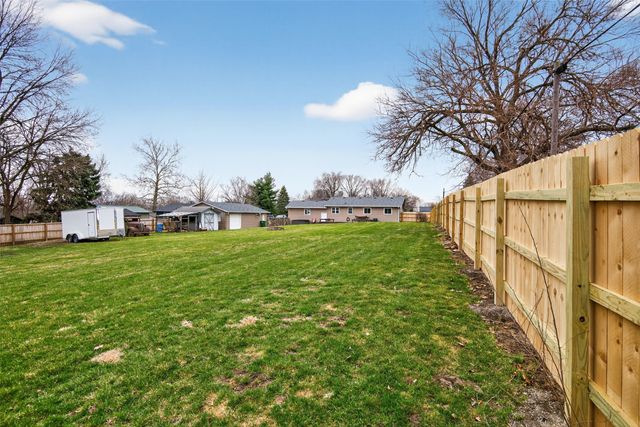 2630 NE Aurora Avenue, Des Moines, IA 50317