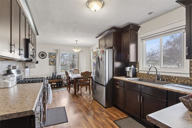 2630 NE Aurora Avenue, Des Moines, IA 50317