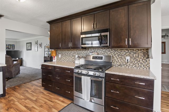 2630 NE Aurora Avenue, Des Moines, IA 50317