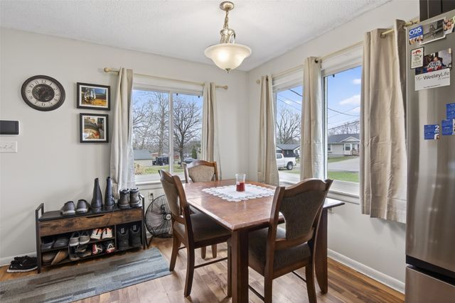 2630 NE Aurora Avenue, Des Moines, IA 50317