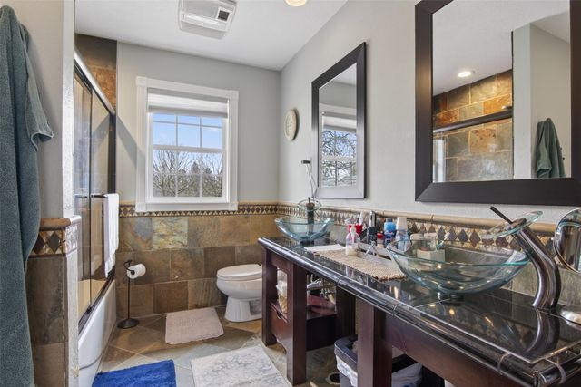 2630 NE Aurora Avenue, Des Moines, IA 50317