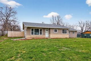 2630 NE Aurora Avenue, Des Moines, IA 50317