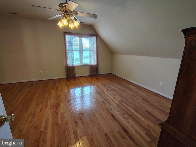 2424 GOLUPSKI RD, Baltimore, MD 21221