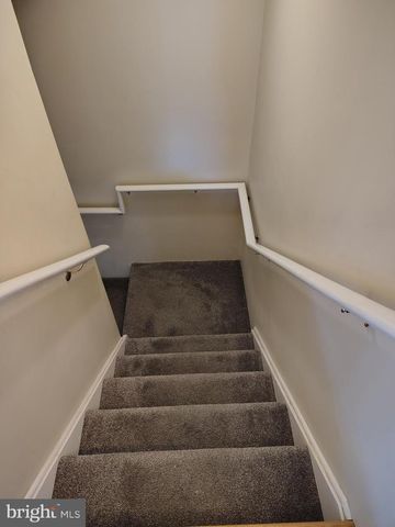 2424 GOLUPSKI RD, Baltimore, MD 21221