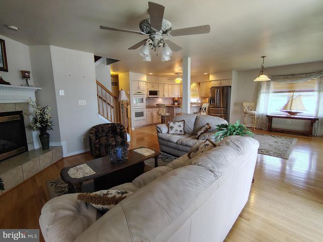 2424 GOLUPSKI RD, Baltimore, MD 21221