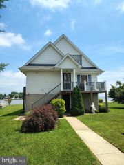2424 GOLUPSKI RD, Baltimore, MD 21221