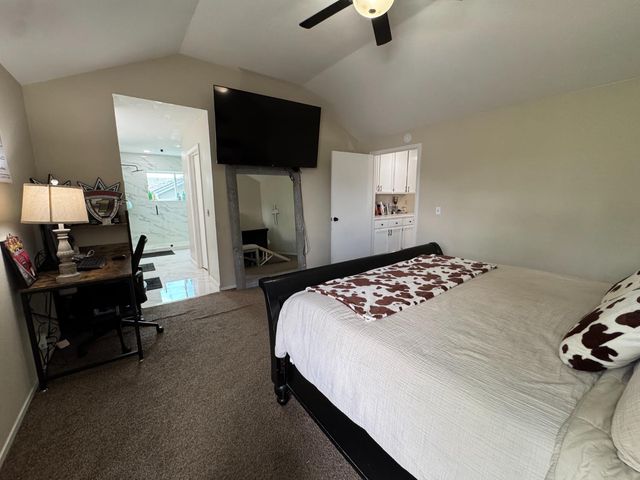 1541 Camphor Way, Lodi, CA 95242