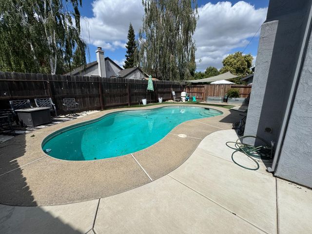 1541 Camphor Way, Lodi, CA 95242