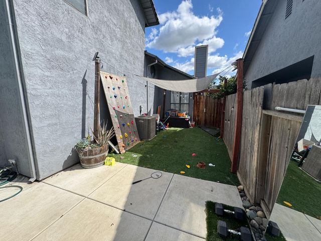1541 Camphor Way, Lodi, CA 95242